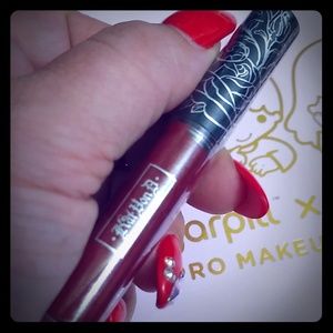 KVD NOSFERATU mini liquid lipstick